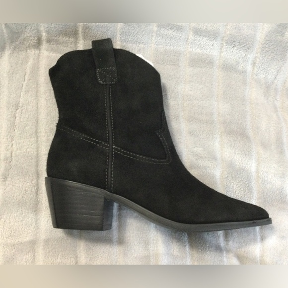 Lisa Vicky Sway Point Toe Healed Bootie Size 7M - Picture 11 of 12